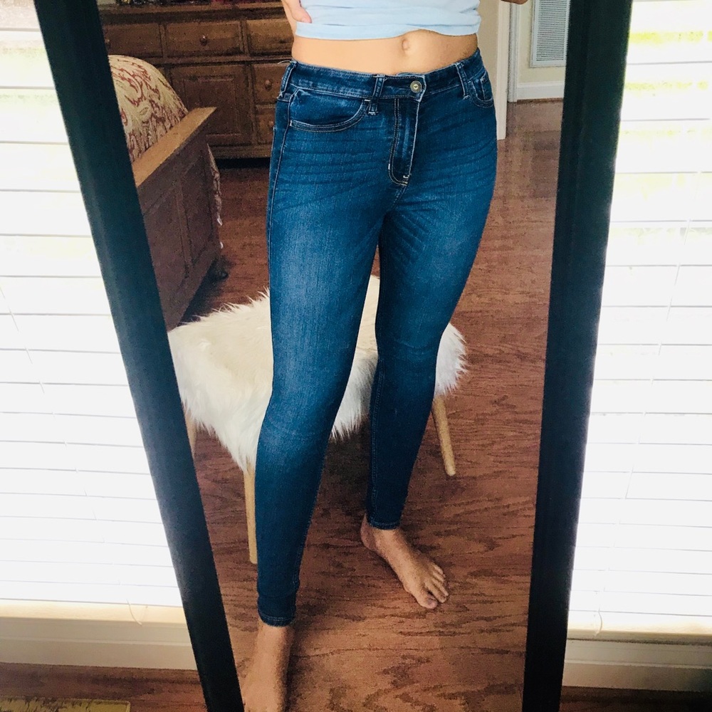 Hollister Super Skinny Highrise Jean